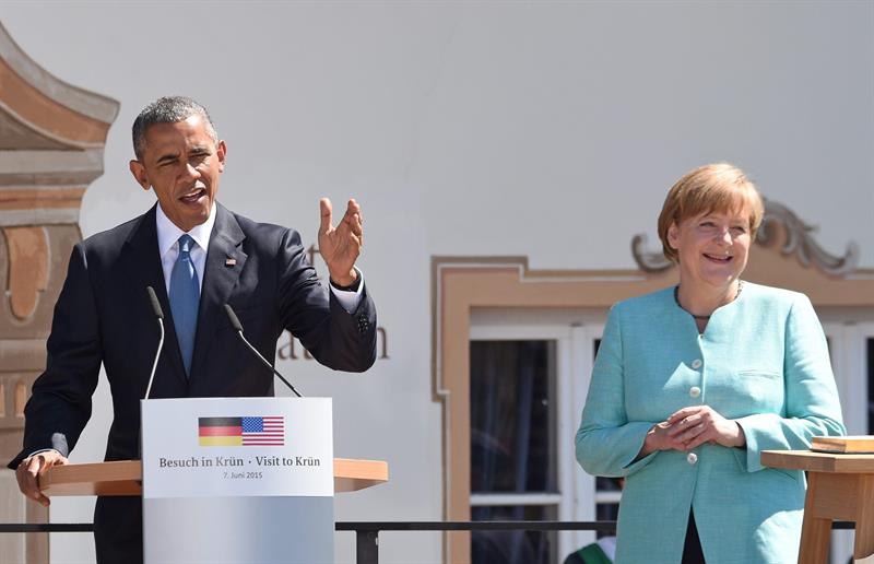 El mandatario estadounidense y la canciller alemana realizaron una reunión bilateral antes de entrar a la cumbre del G7.