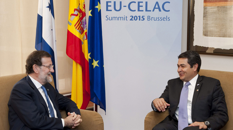El presidente del Gobierno español, Mariano Rajoy y su homólogo de Honduras, Juan Orlando Hernández,sostuvieron un encuentro bilateral en el marco de la Cumbre.