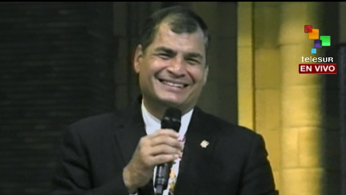 El presidente de Ecuador, participa en la Cumbre de los Pueblos