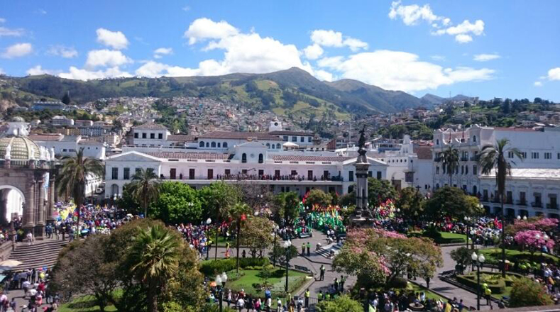 El Casco Central de Quito se vistió de fiesta para apoyar una redistribución justa de las riquezas que favorecerá a los más humildes, como lo anunció el presidente ecuatoriano. 