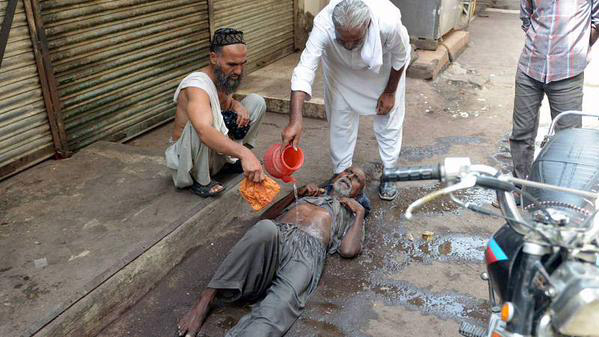 Crisis y cientos de muertes por ola de calor en Pakistán