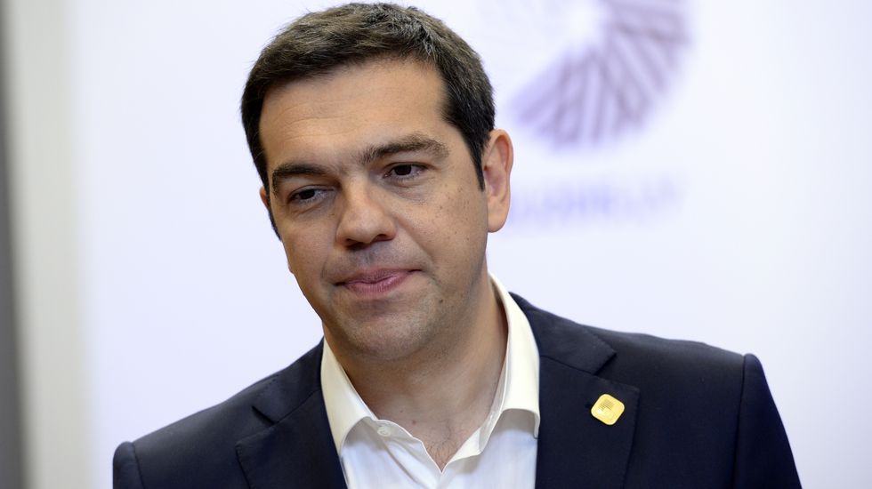 Tsipras insiste al partido apoyar acuerdo para seguir adelante