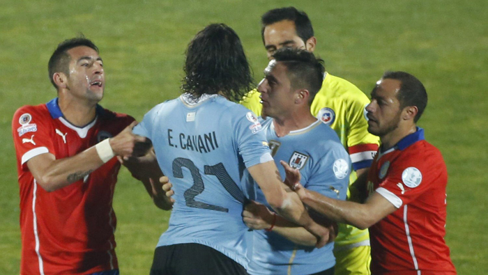 El partido entre Chile y Uruguay terminó con varios incidentes entre las selecciones.