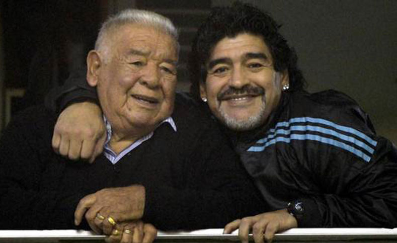 Don Diego Maradona, el padre de Maradona, murió recientemente, por lo que el astro del fútbol permanecía bajo perfil.