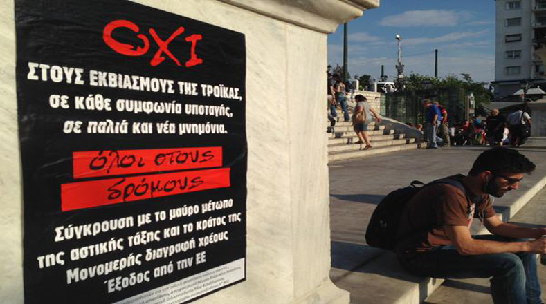 Muchos carteles en las calles de Atenas, pidiendo apoyar la opción del NO en el referendo. 