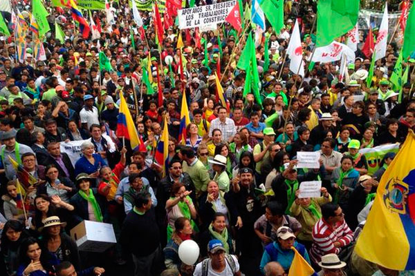 En la capital ecuatoriana de Quito, los ciudadanos salieron a las calles para manifestar su apoyo al Presidente.