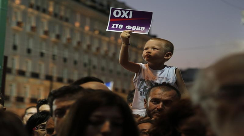 "Oxi" es no en griego, y cuenta con el apoyo mayoritario de la población, de acuerdo a recientes encuestas.