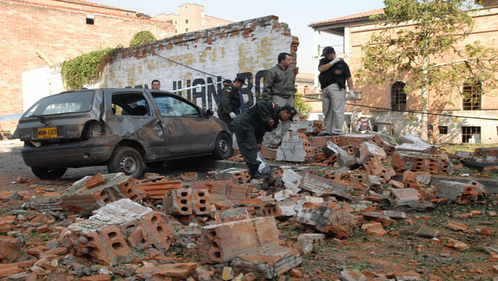 Tras la explosión de dos bombas, diez personas resultaron heridas.