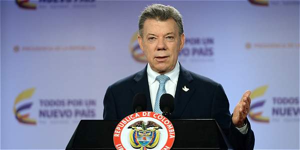 El presidente Juan Manuel Santos prolongó el cese de hostilidades propuesto por las FARC.