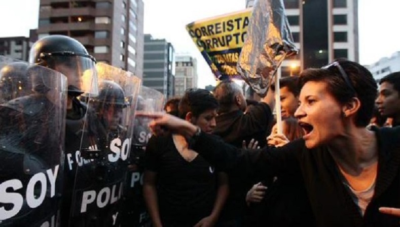 Grupos de oposición en Ecuador protestan pese a llamados al diálogo