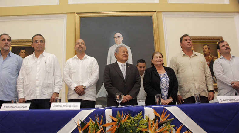 Los cinco héroes cubanos en El Salvador