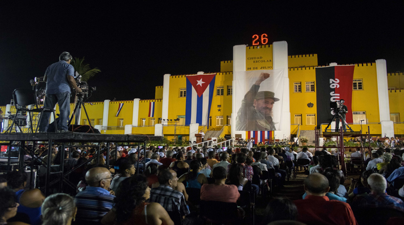 La explanada del otrora Cuartel Moncada estuvo repleta de cubanos en ocasión del 62 aniversario.