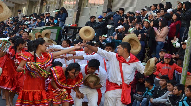 Este sábado inició la Entrada Universitaria en su XXVIII versión para revalorizar la cultura y la tradición boliviana.