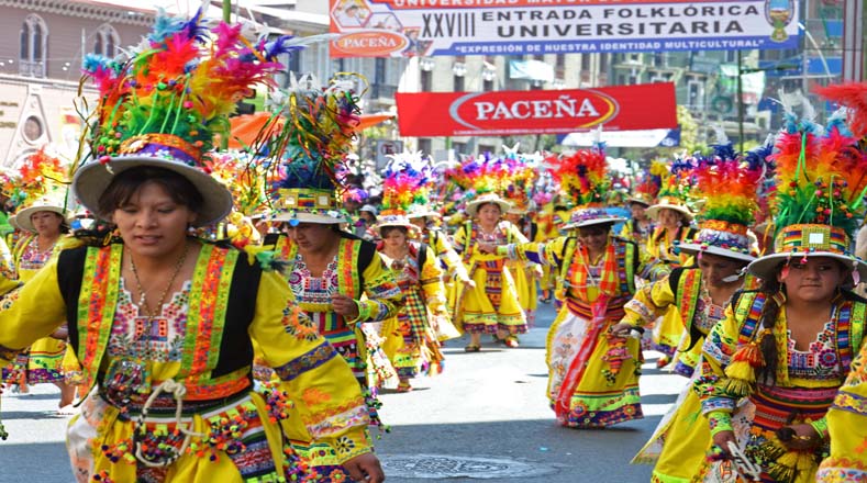 La cultura boliviana se caracteriza por tener una gran diversidad de expresiones, como resultado de la variedad geográfica que comprende su territorio.