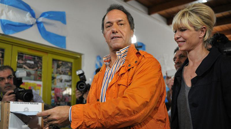  El gobernador de la provincia de Buenos Aires, Daniel Scioli, votó en los comicios.