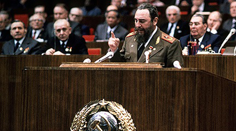 El 26 de febrero de 1981, el ya presidente de Cuba pronuncia un discurso en el 26º Congreso del Partido Comunista de la Unión Soviética, celebrado en el palacio de congresos del Kremlin de Moscú.