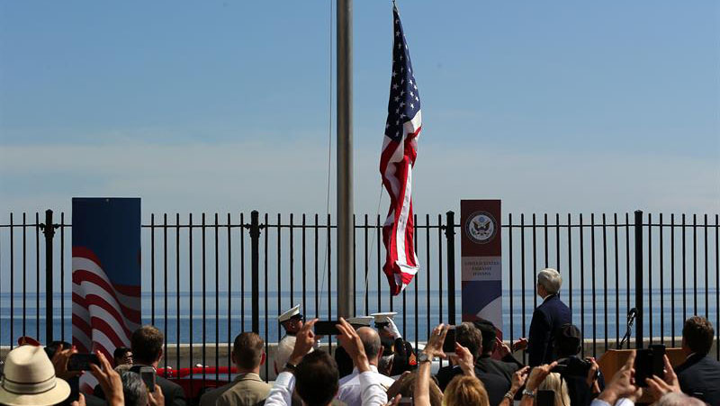 La bandera de EE.UU. fue izada en la embajada de ese país en La Habana.