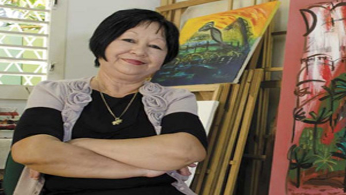 La artista plástica cubana, Flora Fong participa junto con otros 13 artistas en la exposición 
