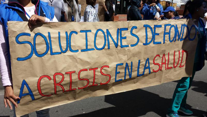 Los manifestantes exigieron prontas soluciones a la crisis de salud que los afecta desde hace años.