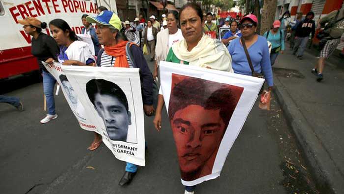 Manifestantes exigen que el Gobierno de Peña Nieto divulgue la verdad sobre el caso