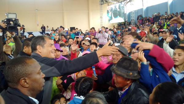 El presidente Rafael Correa visitó este martes  las instalaciones del Instituto Superior Tecnológico Cotopaxi.