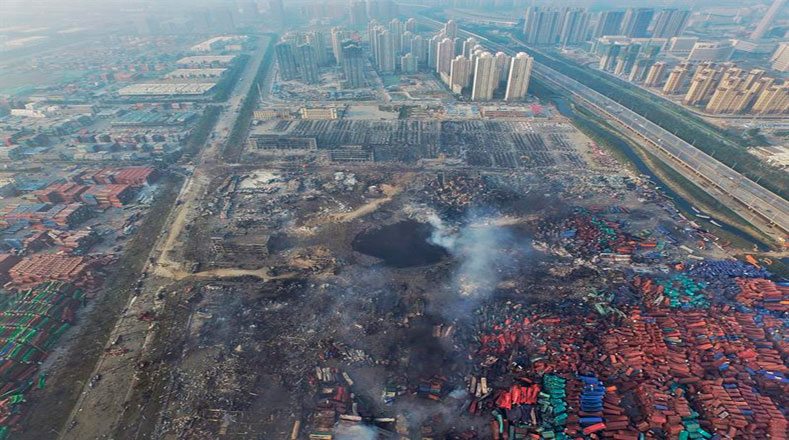 Las dos poderosas explosiones registradas en el puerto de Tianjín dejaron una gran zona de la ciudad devastada.