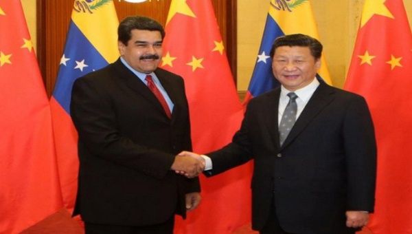 El presidente Maduro afianza los lazos comerciales y políticos ya existentes entre Venezuela y el gigante asiático.