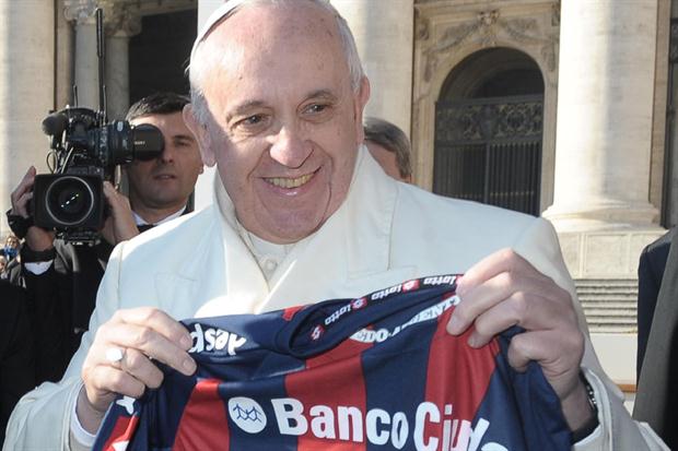 El Papa Francisco le apuesta a su equipo este domingo.
