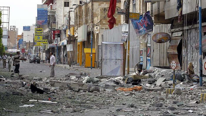 El bombardeo se registró en el complejo diplomático de Hata, en la capital de Yemen.