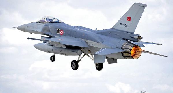 El avión bombardero turco atacó 20 posiciones del PKK