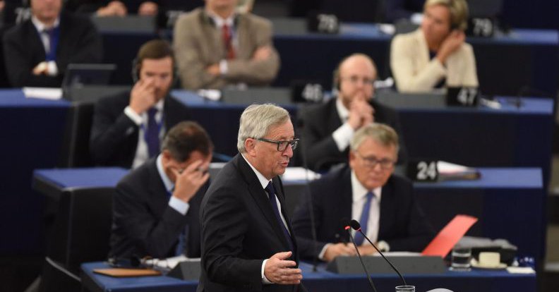 Junker reconoció que las cifras de afectados por la crisis “son impresionantes
