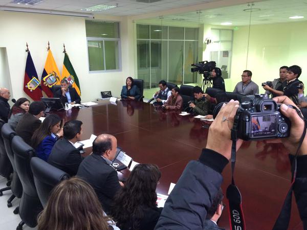 El mandatario ecuatoriano sostuvo un conversatorio con los medios de comunicación.