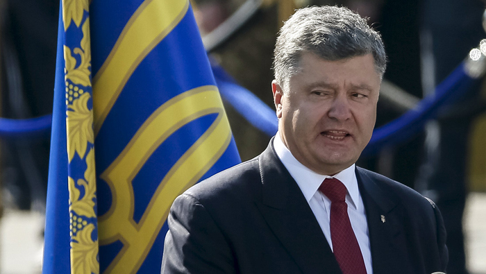 El presidente de Ucrania, Petro Poroshenko, espera que otros países 