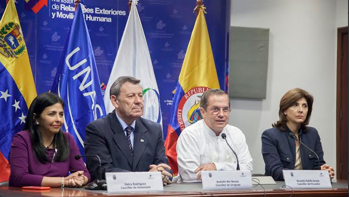 El canciller ecuatoriano, Ricardo Patiño, señaló que las diplomáticas trataron 