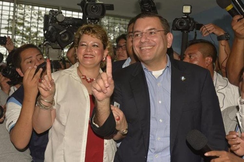 Manuel Baldizón descartó formar una alianza con los dos candidatos que compiten por la presidencia.