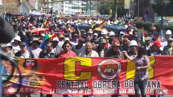 Movimientos sociales en Bolivia esperan que se reforme la Constitución para poder reelegir a Evo Morales.