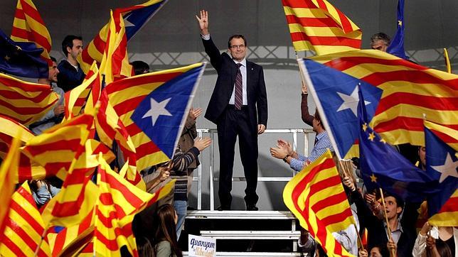 Artur Mas lidera la derecha catalana que apuesta por la independencia de España.