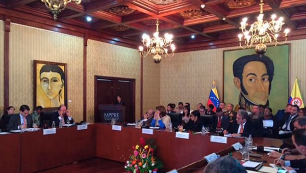 Delegaciones de Venezuela y Colombia discutieron avances para construir una frontera de paz.
