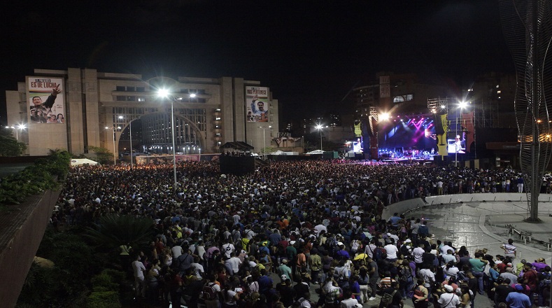 El concierto se extendió hasta altas horas de la noche donde el pueblo pudo disfrutar de talento colombiano y venezolano en señal de paz y hermandad.
