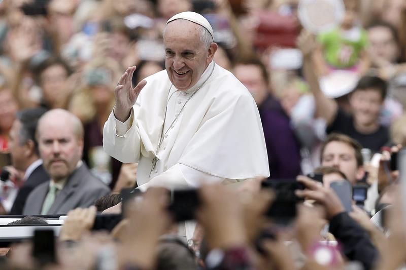 La visita apostólica del Papa Francisco por Estados Unidos culminó este domingo en Filadelfia (noreste).