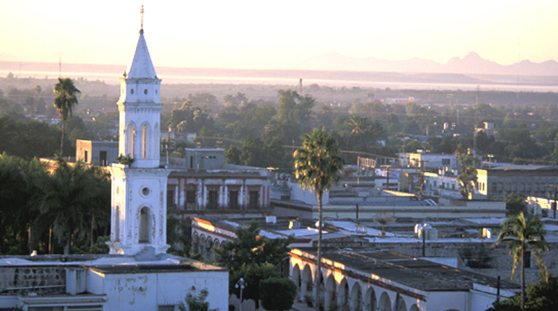 El Fuerte, en Sinaloa, y su distintiva iglesia, son parte de la herencia cultural mexicana.
