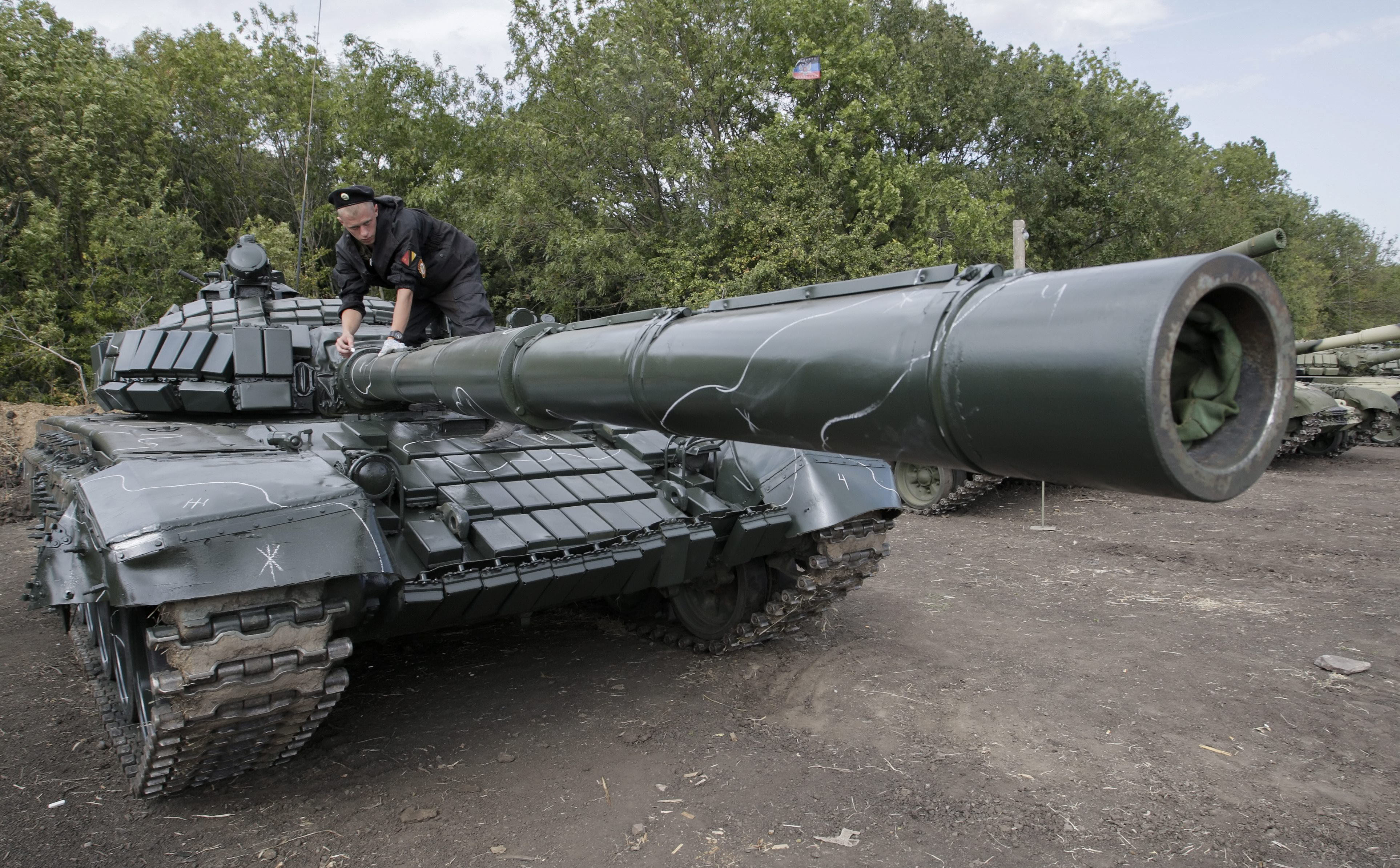El acuerdo para retirar los tanques de combate se rubricó este martes en Donbás.