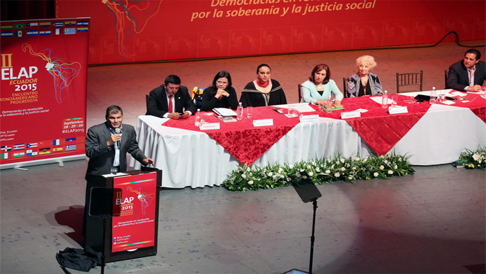 El presidente de Ecuador, Rafael Correa aplaudió los logros de la Revolución Ciudadana.