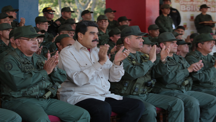 Maduro ordena elevar niveles de inteligencia militar para garantizar la paz