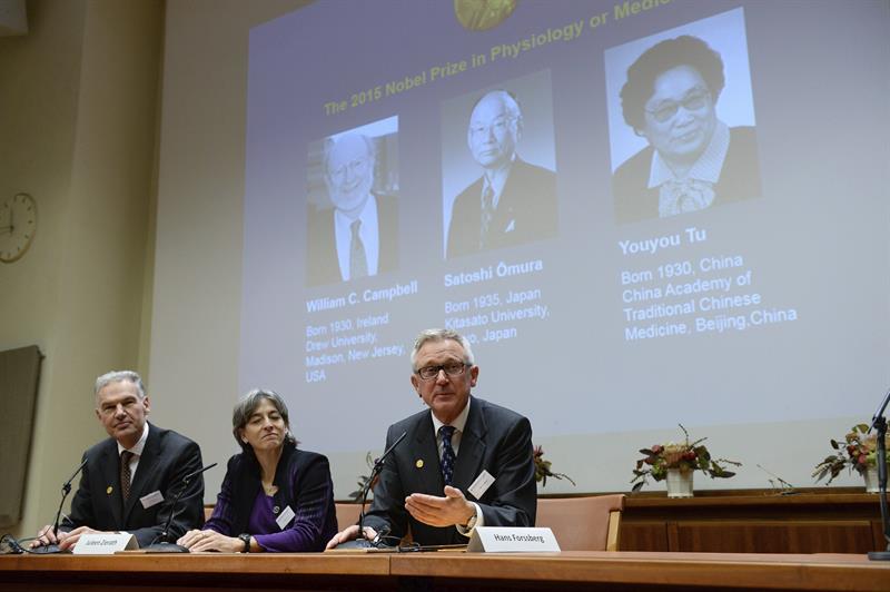 Los miembros del Comité del Instituto Karolinska anunciaron a los galardonados del Premio Nobel.