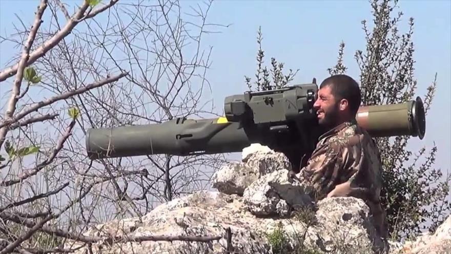 Mercenarios sirios disparan misiles estadounidenses TOW.
