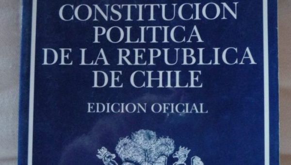 Durante la dictadura cívico-militar, tras el golpe de Estado contra el Gobierno constitucional del presidente Salvador Allende, el dictador Augusto Pinochet promulgó la Constitución de 1980, que actualmente sigue rigiendo el país.