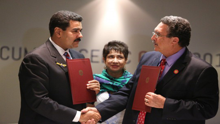 En enero de 2014, Venezuela y Santa Lucía suscribieron un acuerdo energético en el marco de Petrocaribe.