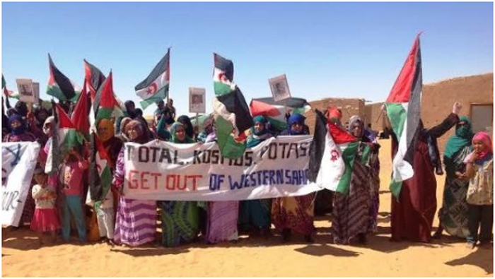 Mujeres Saharauis protestando contra la explotación de los recursos del Sáhara Occidental a principios de este año.