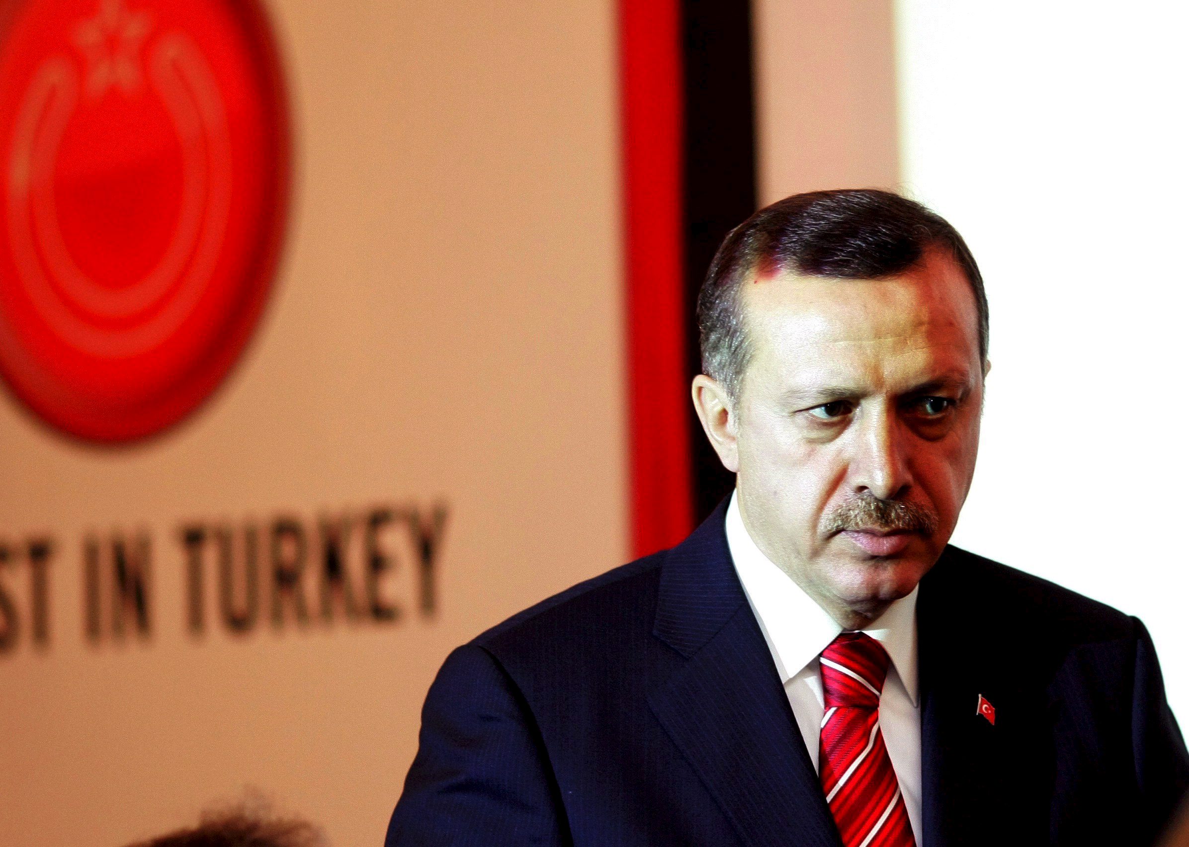 El Gobierno de Turquía incrementa las acciones en contra de quienes considere oposición a su gestión, argumentando que apoyan al terrorismo en ese país.